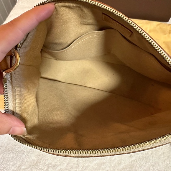 Authentic Louis Vuitton Siracusa - discontinued bag - Picture 10 of 13